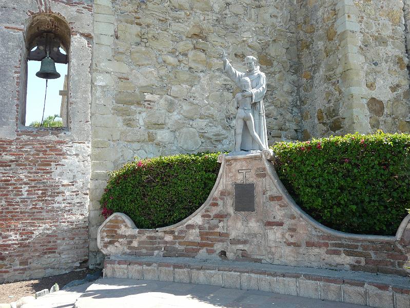 San Juan Capistrano Mission P1020082.jpg